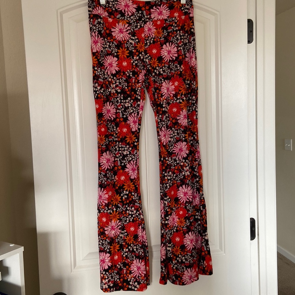Spirit Halloween floral print bell bottom hippie style leggings size XL